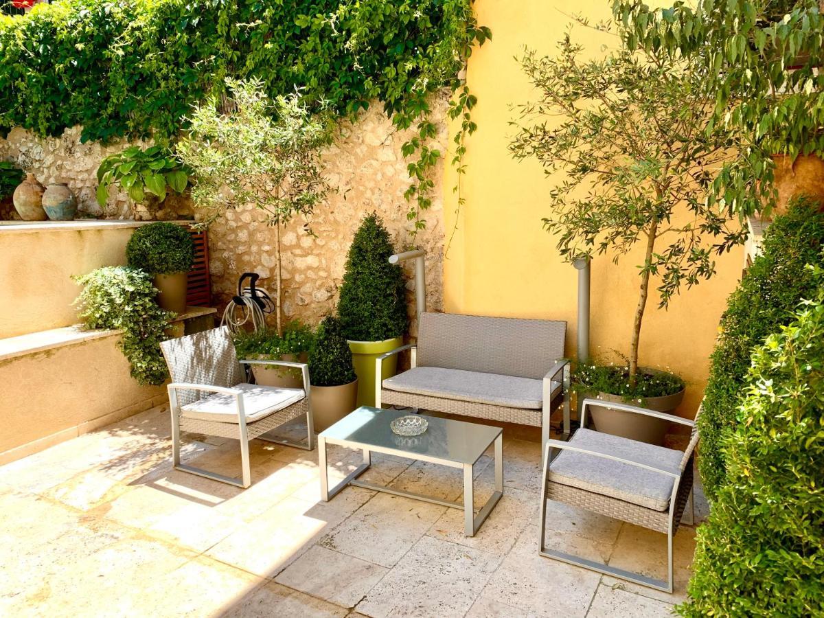 La Maison Du Courtil, Amande-Olive موستيه سانت ماري المظهر الخارجي الصورة
